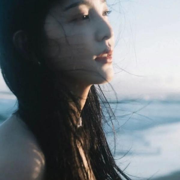 女孩的成长图腾
